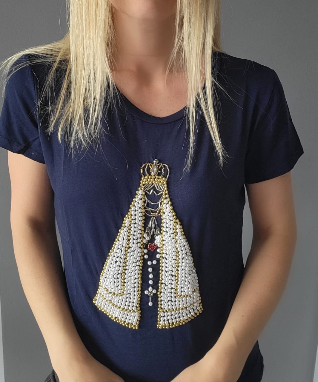 T-Shirt Azul Marinho Bordada Nossa Senhora Aparecida