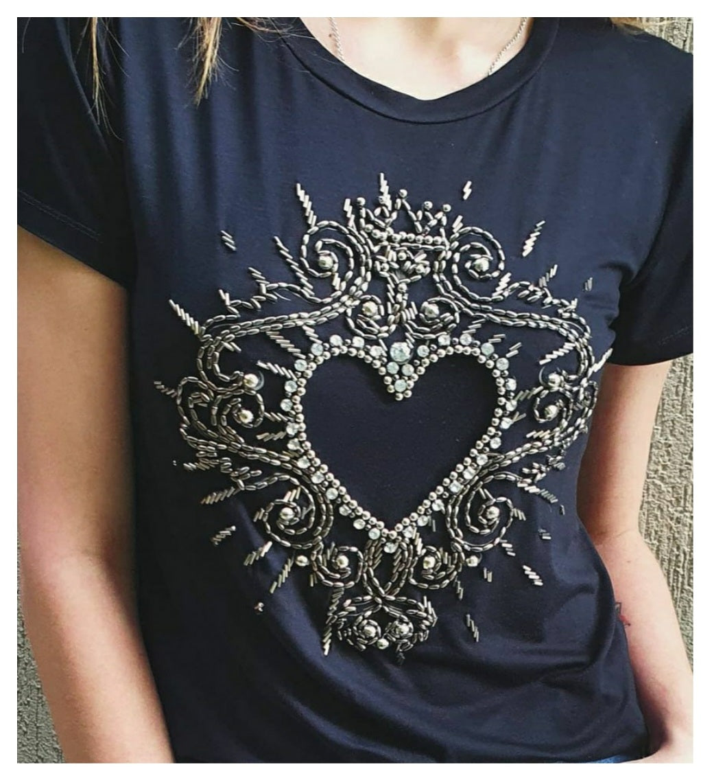 T-shirt preta Coração Arabesco