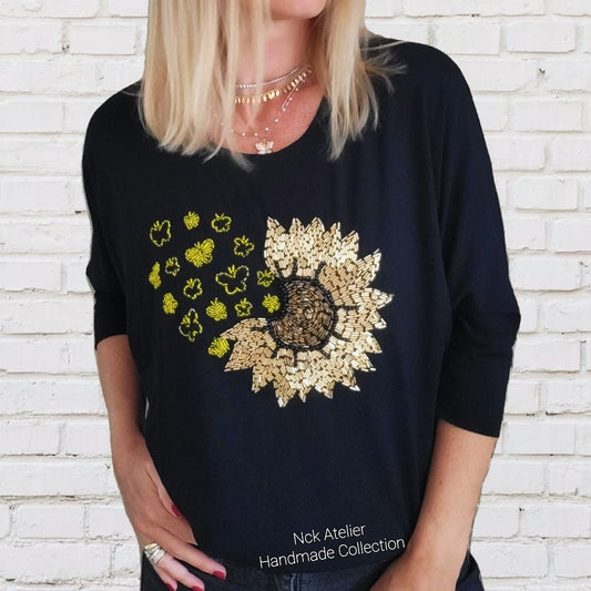 T-shirt Preta Girassol e borboletas
