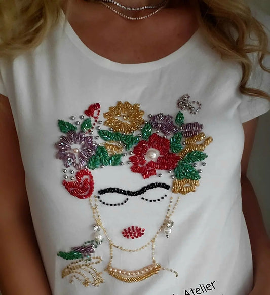T-shirt Off-White Bordado Frida
